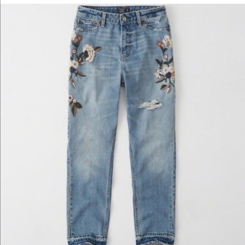Abercrombie & Fitch high rise girlfriend jeans